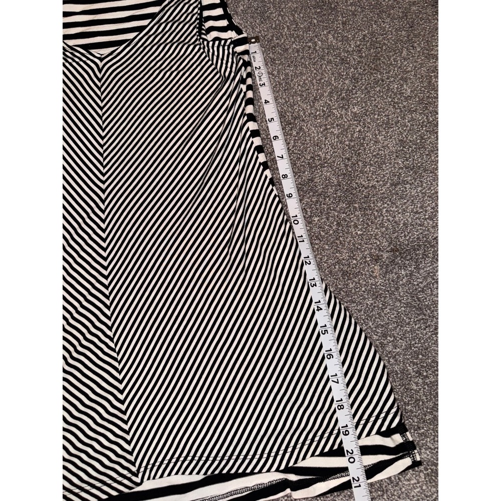 Cable & Gauge Black and White Striped Tank‎ Top - Picture 5 of 6
